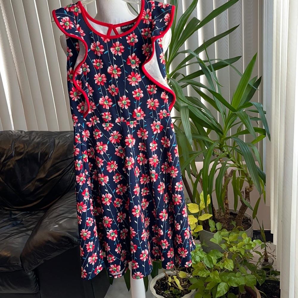 NWOT Floral sleeveless dress for girls with ruffle